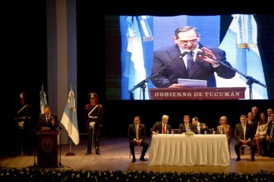 Alperovich admite que la pobreza aumentó en Tucumán y que afecta a 70.550 habitantes