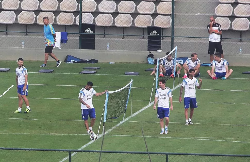 LABORATORIO. Argentina debe maximizar las virtudes que la llevaron a la final, y reducir al mínimo los errores que casi la dejan en el camino. Sólo así tendrá chances de vencer a una Alemania que no perdona. 