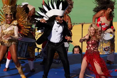 Shakira cantó en la ceremonia de clausura de Brasil 2014