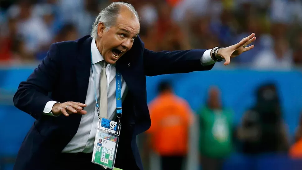 RESPUESTA CON ALTURA. Lejos de entrar en polémicas, Sabella destacó la labor de la Selección a lo largo del Mundial. REUTERS