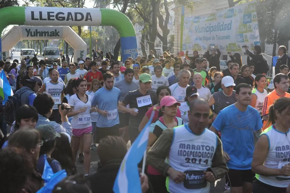 UNA MULTITUD. Atletas federados, niños, jóvenes y familias vivieron una fiesta. 