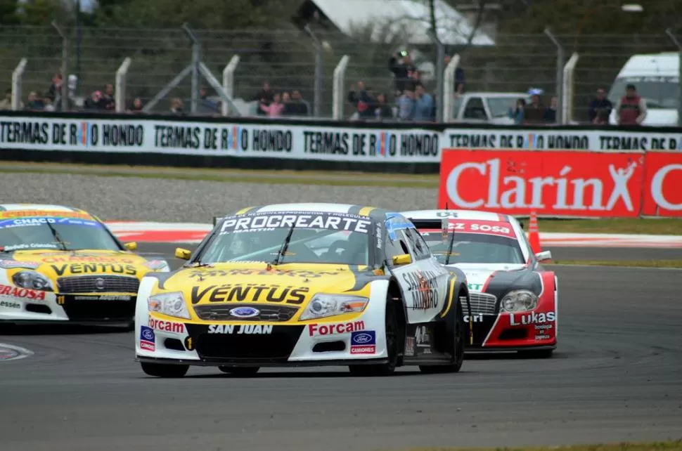 VICTORIA SANJUANINA. Henry Martin se mantuvo firme en la conducción del Ford Mondeo. 