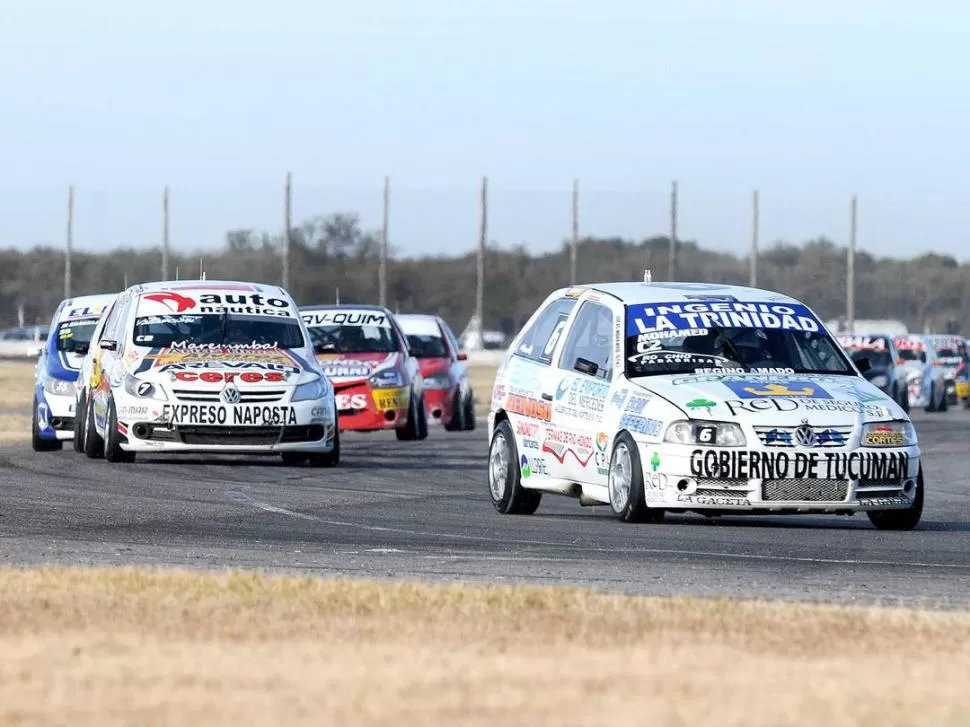 BUENA COSECHA. Lucas Mohamed partió desde el noveno lugar con su VW Gol. Pese a una dificultad mecánico, supo avanzar en el “Rosendo Hernández”. 