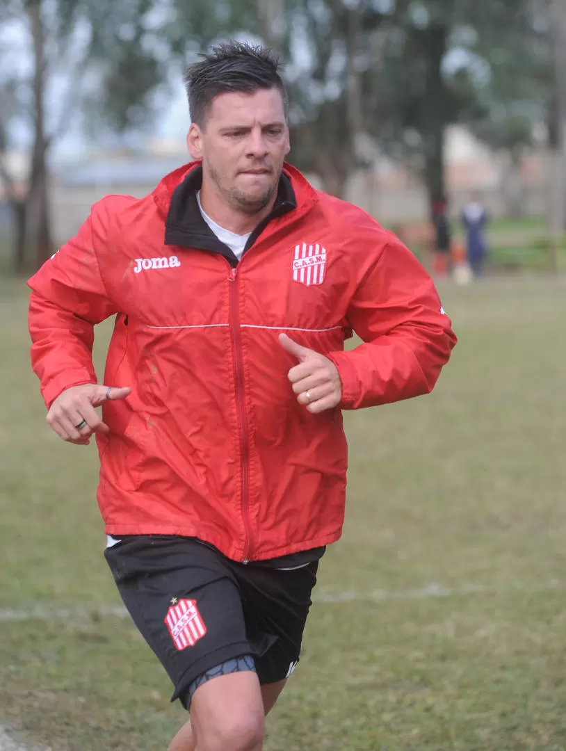 UN TORO. Con la supervisación del profesor Sergio Figueroa, Fabricio Lenci intensifica los trabajos físicos de pretemporada. 