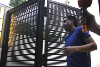 Riquelme, cada vez más lejos