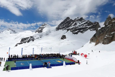 Federer y Vonn jugaron en un glaciar a 3.475 metros