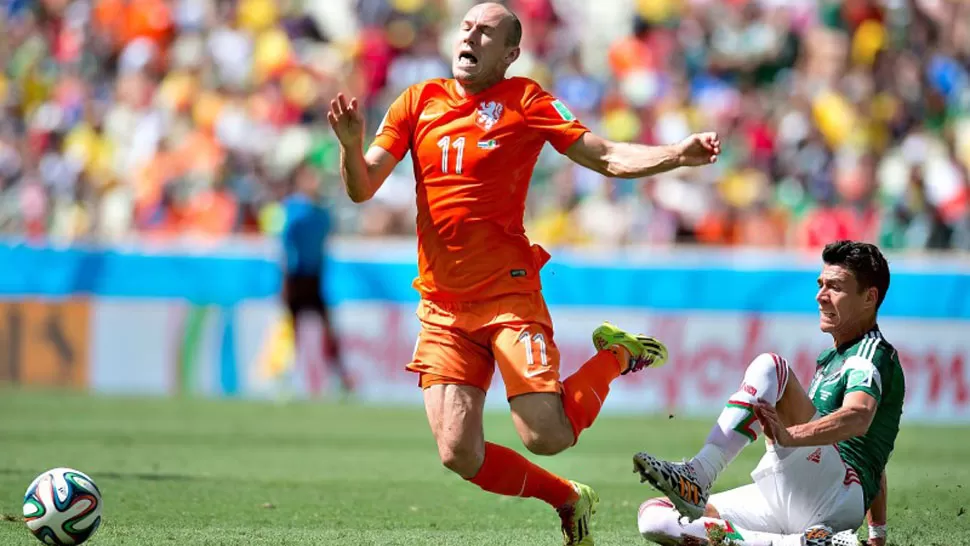 ARTISTA. Robben, experto en simulación. FOTO TOMADA DE COLIMAMEDIOS.COM