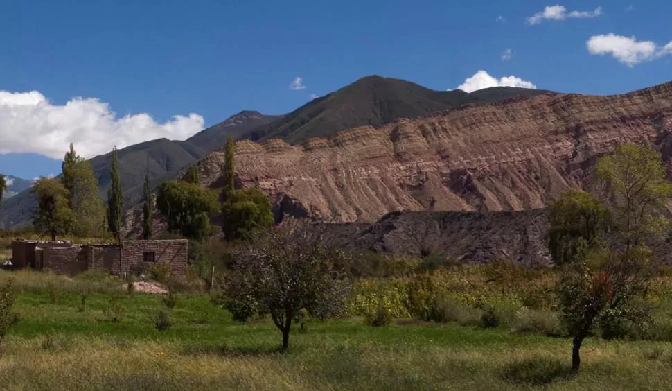 HUMAHUACA. El paisaje de Juella, en la Quebrada. FOTO ARCHIVO