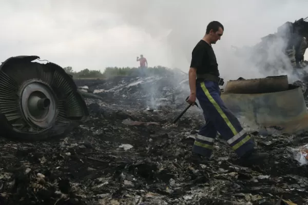 Video: Así explotó el avión que fue derribado por un misil en Ucrania