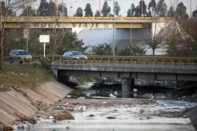 Duplicarán las multas por tirar basura en espacios públicos
