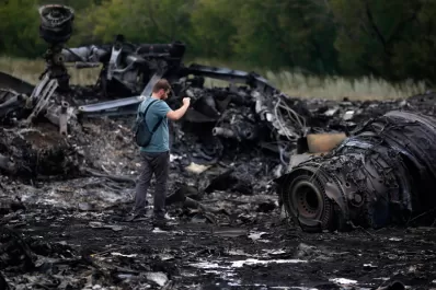 Marcada por la tragedia: una mujer perdió familiares en dos vuelos de Malaysia Airlines