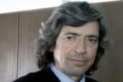 Un juez evitó a los golpes que le robaran su maletín y detuvo a uno de los ladrones