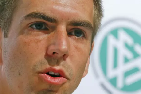 Lahm renunció a la selección alemana a cinco días de levantar la Copa del Mundo