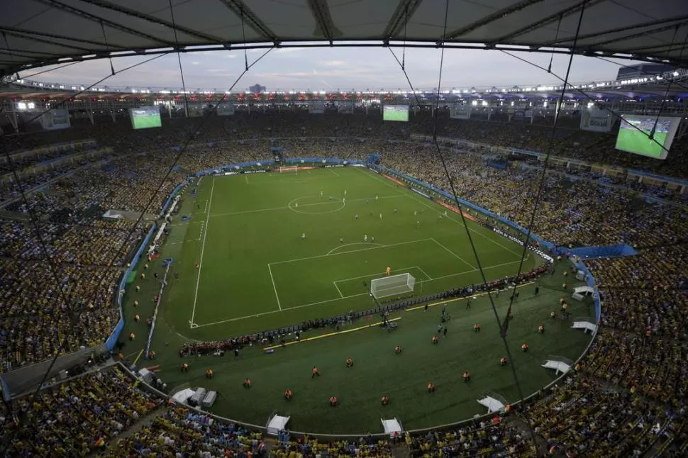 TODO UN SÍMBOLO. El estadio Maracaná, la joya de Río de Janeiro, que fue renovado totalmente para el Mundial, será utilizado en los Juegos Olímpicos de 2016. REUTERS