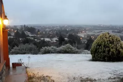 Por tercera vez en el año, una nevada cubre a Tafí del Valle