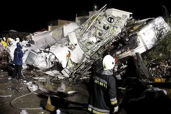 Al menos 47 muertos, al estrellarse un avión de Transasia Airways en Taiwan