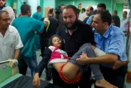 Israel bombardeó un hospital-escuela con niños y mujeres palestinos