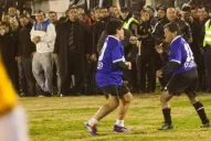 Maradona está intacto: mirá el golazo que hizo