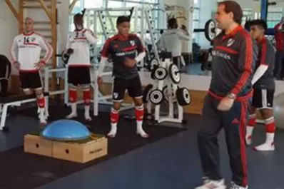 Tras el Mundial, Teo Gutiérrez cumplió su primer entrenamiento con River