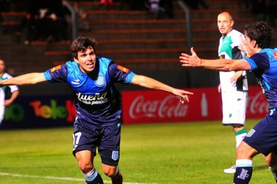Racing ganó y clasificó en San Luis