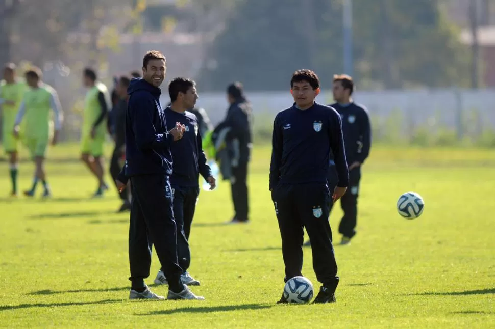 TITULARES. Malagueño y Rodríguez volverán a jugar desde el arranque en el “decano”. El punta padecía una molestia. 