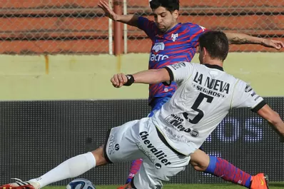 Tigre tuvo más suerte en los penales que All Boys y pasó a octavos