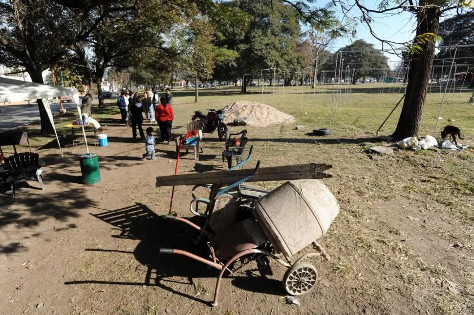 TODO LISTO. Los ambulantes anhelan instalar 140 puestos y trazar caminerías de hormigón en El Provincial. la gaceta / foto de diego aráoz