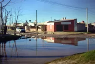 Años de pérdidas de agua formaron una laguna en Las Talitas