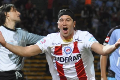 Jota Morales ya definió qué camiseta vestirá la próxima temporada