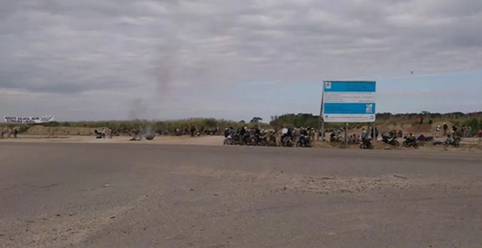 SIN ACUERDO. Los trabajadores del ingenio no aceptaron la propuesta y podrían endurecer las medidas. FOTO WWW.RADIOCADENANOA.COM.AR.