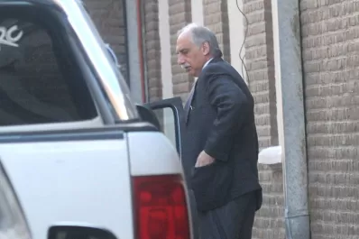 En su último día, Albaca dejó Tribunales en un auto sin patente