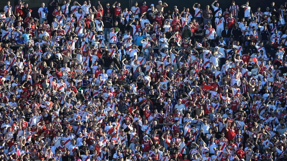 CASA GRANDE. El estudio no contempla la cantidad de entradas que sacan a la venta, cada domingo, los clubes argentinos. ARCHIVO TELAM