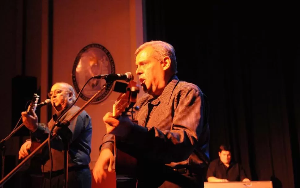 VIEJA RELACIÓN. Nito Zeitune y Luis Soria compartieron varias formaciones. la gaceta / foto de HECTOR PERALTA