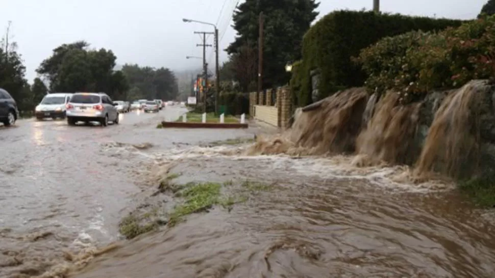 IMPRESIONANTE. Las lluvias en la zona fueron torrenciales. FOTO MINUTOUNO.COM