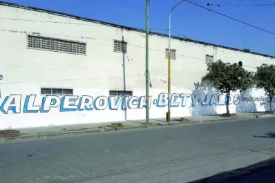 Manzur y Rojkés de Alperovich en actos por separado