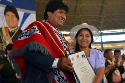 Egresaron 118 indígenas de las universidades creadas por Morales