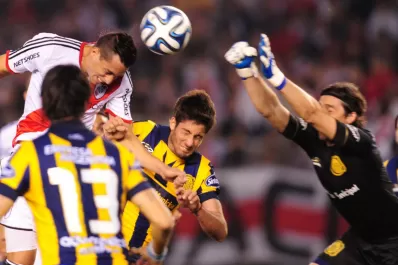 Mira el caño de Caranta a Mora en el Monumental