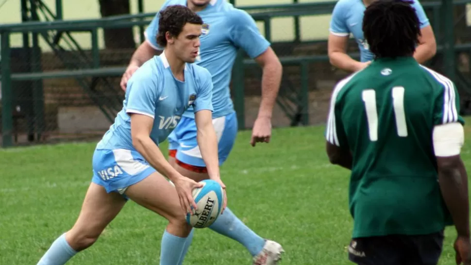 PUMITAS EN CHINA. Los chicos argentinos le ganaron sus dos primeros partidos a Kenia y a Fiji. En la foto, Enrique Camerlinckx. PRENSA UAR