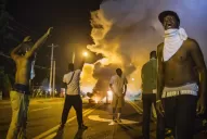 Continúan la tensión en Missouri: hay dos heridos de bala y 31 detenidos por otra noche de protestas