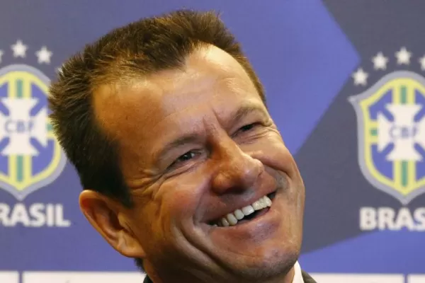 Tras el fracaso en el Mundial, Dunga pasó la escoba en Brasil