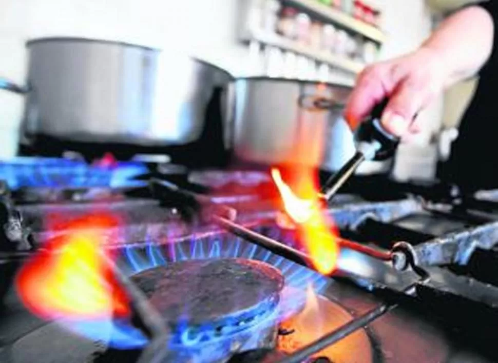 SIEMPRE PRENDIDA, NO. Dejar funcionando artefactos que utilizan gas natural durante todo el día es una práctica que genera un gasto innecesario. iprofesional.com