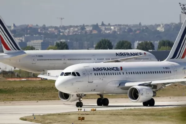 Pilotos de Air France se niegan a volar a países con Ebola
