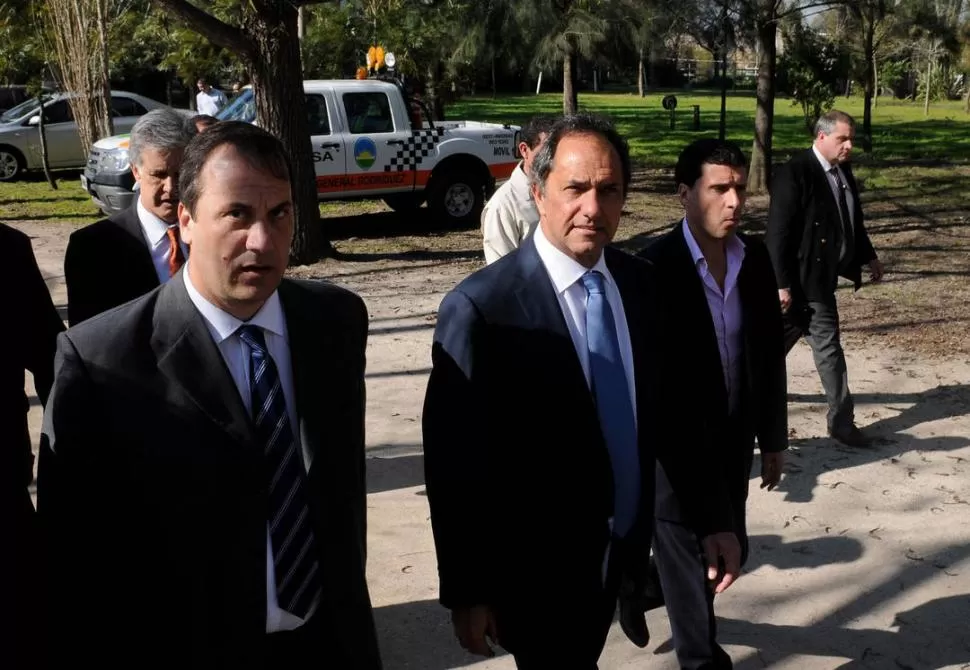 EN GENERAL RODRÍGUEZ. Scioli firmó con el municipio un convenio de adhesión a la Policía de prevención. prensa scioli