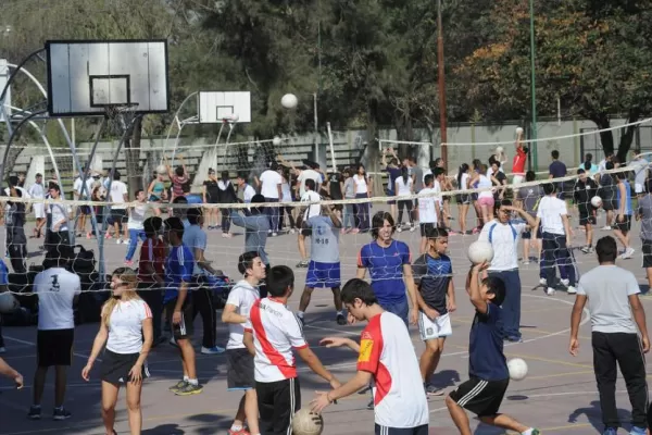 Alumnos temen que les enseñen a las apuradas