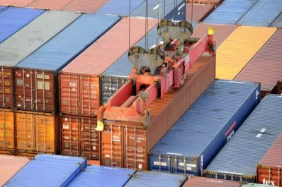 Argentina se expone a sanciones por las trabas