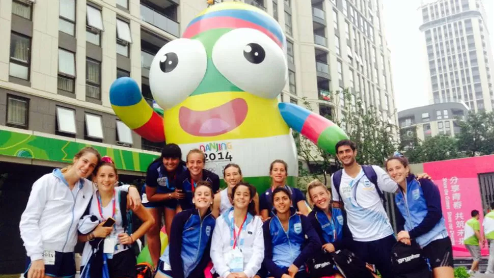 UN PASO MÁS. Las Leoncitas están muy cerca de conseguir una medalla en China. FOTO DE HOCKEY MOBILE.

