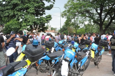 La Corte y especialistas exigen la democratización de la Policía