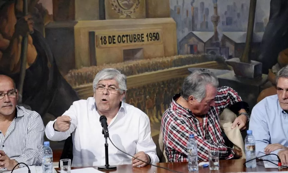 CRITICAS. Moyano descalificó a la Central de Caló: “los retan, y los tienen como a chicos de los mandados”. dyn