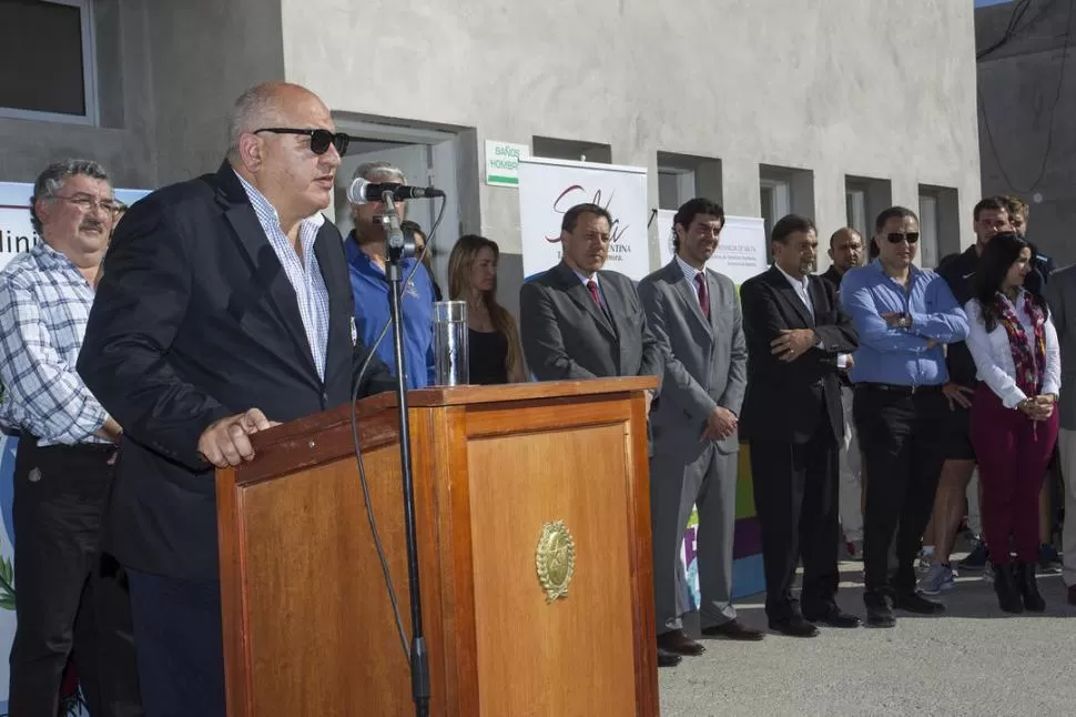 APUESTA POR EL INTERIOR. Carlos Araujo, presidente de la UAR, destacó el apoyo que el rugby recibe del gobierno salteño.  