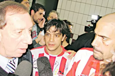 Bilardo enfrentará a la Brujita Verón en las próximas elecciones